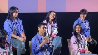 Riri Riza Spill El Putra Sarira dan Leya Princy Asyik Berduaan di Busan