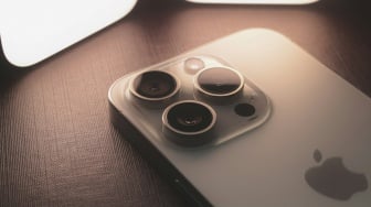 iPhone 17 Pro Akan Dilengkapi Lensa Telefoto 8x dan Dua Tombol Kontrol Kamera