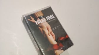 Menguliti Luka dan Obsesi dalam Novel False Idol Karya Shooastrif