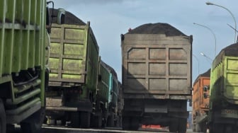 Potensi PAD Besar, Truk Besar vs Kondisi Pelabuhan Tanjung Buton Jadi Sorotan
