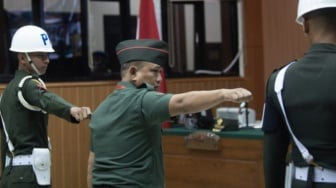 Sudah Tembak 3 Polisi dan Kelola Sabung Ayam, Kopda Bazarsah Masih Minta Hukuman Ringan