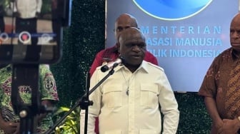 Reaksi Menteri HAM Natalius Pigai Soal Perusakan Rumah Doa Kristen di Padang: Tim Sudah Turun!