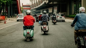 Saat Kenangan Jadi Komoditas: Psikologi di Balik Tren Vintage Masa Kini