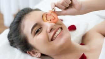 4 Masker Korea Berbahan Tomat yang Ampuh Atasi Jerawat dan Kulit Kusam