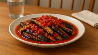 Lezat dan Pedasnya Terong Balado: Resep Simple Penambah Nafsu Makan