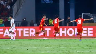 Para Pemain Timnas Vietnam U-23 selebrasi usai mencetak gol saat pertandingan final Piala AFF U-23 2025 melawa Timnas Indonesia U-23 di Stadion Utama Gelora Bung Karno (SUGBK), Jakarta, Selasa (29/7/2025). [Suara.com/Alfian Winanto?