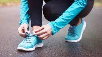 6 Rekomendasi Sepatu Lari dengan Plat Carbon Terbaik 2025: Ringan dan Canggih