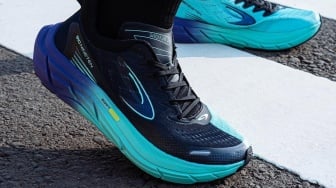5 Rekomendasi Sepatu Lari Nineten Terlaris di Shopee, Harga Terjangkau