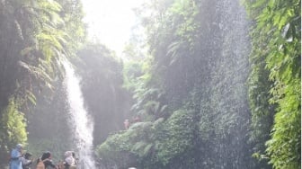 Mendengar Alam dalam Hingar: Pelajaran dari Curug Tilu Leuwi Opat