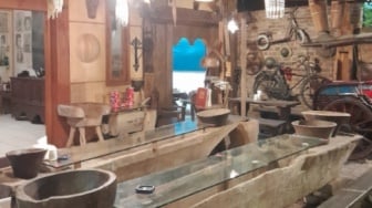 Studio Rosid: Menyusuri Jejak Ingatan dalam Sunyi yang Terawat