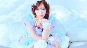 Being a Good Girl Hurts oleh Yena: Manis Pahit Perasaan Cinta Tak Terbalas