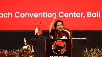 Api Semangat dari Bali: Megawati Serukan Kader Rapatkan Barisan, 'Tiang Rapuh Negara Bisa Runtuh'