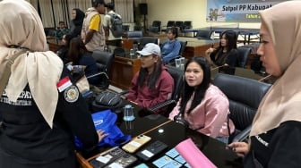 Gerebek Karaoke di Cibinong: 5 Fakta Operasi Pekat yang Menjaring 6 PSK dan Satu Pria Hidung Belang