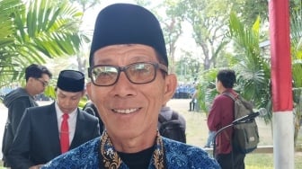 Diangkat Jadi ASN Tiga Bulan Jelang Pensiun, Air Mata Haru Lalu Syafii Pecah!