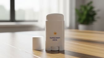 Sunscreen Stick Cocok untuk Kulit Apa? Ini Penjelasan dan Rekomendasi Produk Murahnya