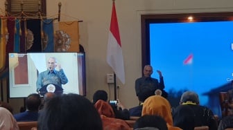 Nostalgia Ramos Horta dengan Becak Jakarta: Dulu Dibuang ke Sungai, Sekarang Jadi Souvenir?