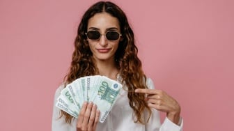 3 Zodiak Paling Hoki secara Finansial di Agustus 2025, Cuan Deras Menanti!