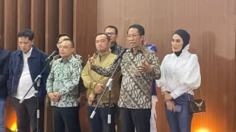 Langkah 'Dewa' Prabowo Guncang Politik: Tom Lembong Bebas, Hasto Dapat Amnesti!