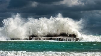 Apa yang Harus Kita Lakukan Jika Ada Peringatan Tsunami? Ini 10 Cara Menyelamatkan Diri