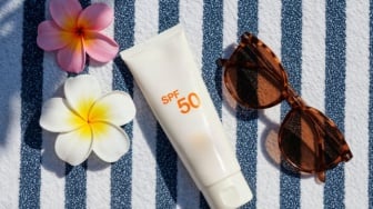 Sunscreen Gak Boleh Dicampur Apa? Hati-Hati, Asal Kombinasi Bisa Bikin Wajah Breakout