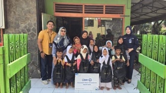 BRI Purwodadi Salurkan 60 Paket Pendidikan untuk Anak-anak YBMI