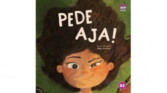 Ulasan Buku Pede Aja!: Perihal Menerima dan Mencintai Diri Sendiri