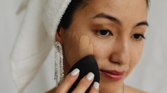 5 Cushion dengan Coverage Tinggi, Ampuh Tutupi Mata Panda dalam Sekali Tap Tanpa Concealer