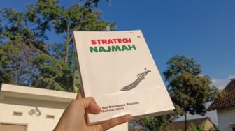 Ulasan Buku Strategi Najmah: Ketika Madrasah Tumbuh di Tangan yang Tepat