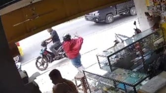 Viral Detik-detik Ibu Hamil Kerja Maling Motor di Jambi, Aksi Heroik Berujung Jatuh!