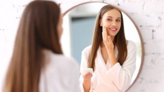 5 Rekomendasi Moisturizer Mengandung Lendir Siput: Bikin Wajah Glowing & Awet Muda