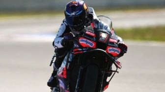 Pernah Bikin Masalah, Kenapa Pelindung Kaca Helm MotoGP Boleh Disobek?
