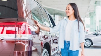 13 Mobil Bekas Paling Worth It 2025: Irit, Bandel, dan Harga Jual Stabil