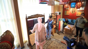 Selvi Gibran Borong Songket di Palembang, Produk UMKM Sumsel Langsung Ludes