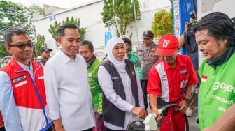 Khofifah Sidak ke 2 SPBU Pasca Penutupan Jalur Gumitir, Pastikan Distribusi BBM Aman