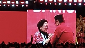 Nangis Hasto Bebas Berkat Amnesti Prabowo, Megawati: Aneh, Masa Presiden Harus Turun Tangan?