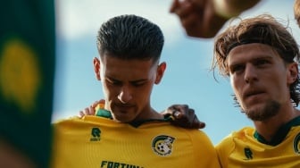 Erik ten Hag Geleng-geleng Usai Cuma Menang Tipis dari Justin Hubner Cs