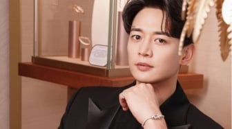 Nggak Ribet tapi Tetap Fashionable! Intip 4 Gaya OOTD Simpel Minho SHINee