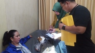 Emak-emak Ditangkap karena 'Panjang Tangan', Tinggal di Apartemen tapi Nyolong Kalung Emas di Mal