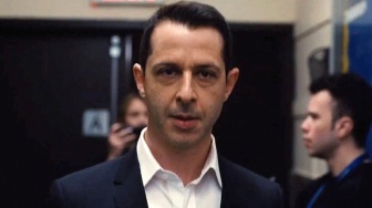 Jeremy Strong Diincar Perankan Mark Zuckerberg di Sekuel The Social Network