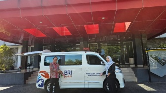 BRI Serahkan Bantuan Ambulans untuk Politeknik Energi dan Mineral Akamigas lewat Program TJSL