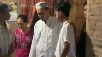 Viral! Menyamar Sebagai Ustaz, Polisi Bekuk Pelaku Pengeroyokan di Jepara