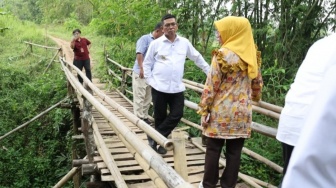 Cerita Jembatan di Maja Lebak yang 3 Kali Roboh dan Dibangun Swadaya oleh Warga
