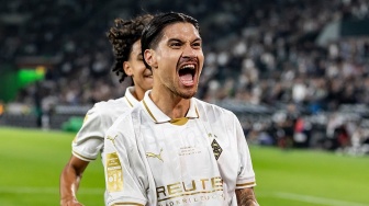 Kevin Diks Menggila di Borussia-Park, Cetak Gol Bantu Gladbach Hajar Valencia 2-0