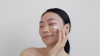 7 Rekomendasi Tone Up Cream Terbaik untuk Kulit Cerah, Harga Mulai Rp16 Ribuan