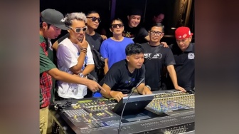 Tipe-X Tanggapi Sound Horeg Kerap Putar Lagunya: Perlu Kita Mintain Enggak Nih Royaltinya?