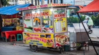 Inovasi di Balik Lapak: Kisah Inspiratif Ekonomi Informal yang Lebih Lincah dari Perusahaan Startup