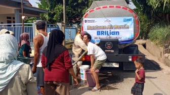 Kemarau Melanda Slawi, BRI Gerak Cepat Salurkan Bantuan Air Bersih ke Desa Terdampak