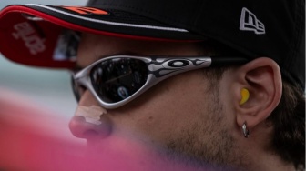 Terlihat Sepele, Pembalap MotoGP Wajib Pakai Penyumbat Telinga Khusus