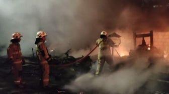 Bos Pabrik Oncom di Kebon Jeruk Apes! Balik dari Pasar Tempat Usaha hingga Kontrakan Ludes Terbakar