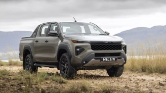 Generasi Baru Toyota Hilux Terungkap, Tampilan Makin Agresif Kabin Dirombak Total